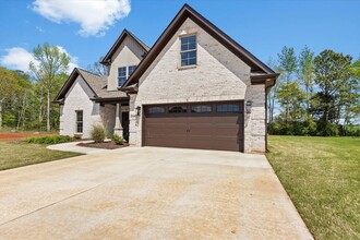 29393 Carnaby Ln in Toney, AL - Building Photo - Building Photo