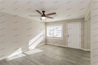 3264 Warfield Ave in Groesbeck, OH - Building Photo - Building Photo