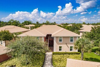 27490 Palmesta Circle in Bonita Springs, FL - Building Photo - Building Photo