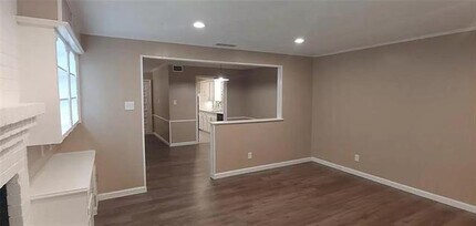 15838 El Estado Dr in Dallas, TX - Building Photo - Building Photo