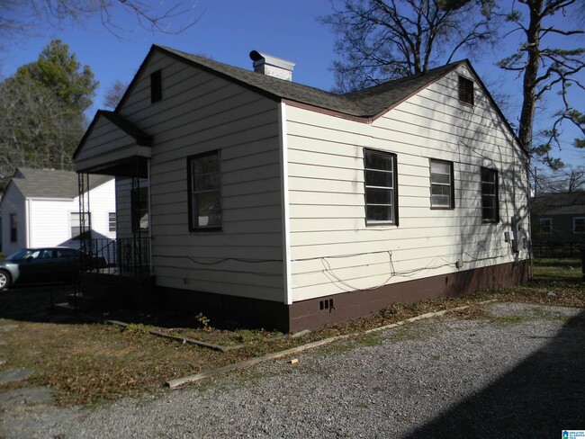 5813 Avenue N in Birmingham, AL - Foto de edificio - Building Photo