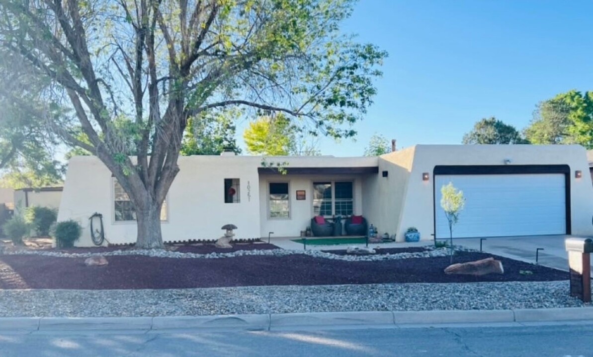 10251 Rempas Dr NW in Albuquerque, NM - Building Photo