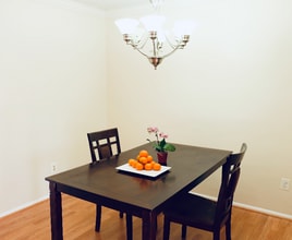 7602 Cosgrove Pl in Springfield, VA - Foto de edificio - Building Photo