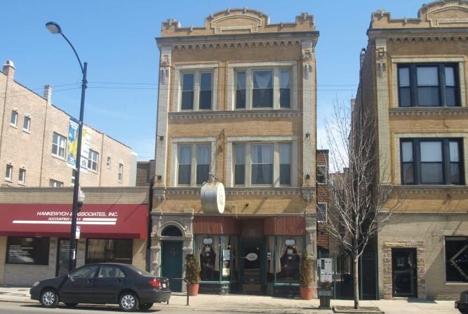 939 N Western Ave in Chicago, IL - Foto de edificio