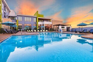 Zeta in Sacramento, CA - Building Photo