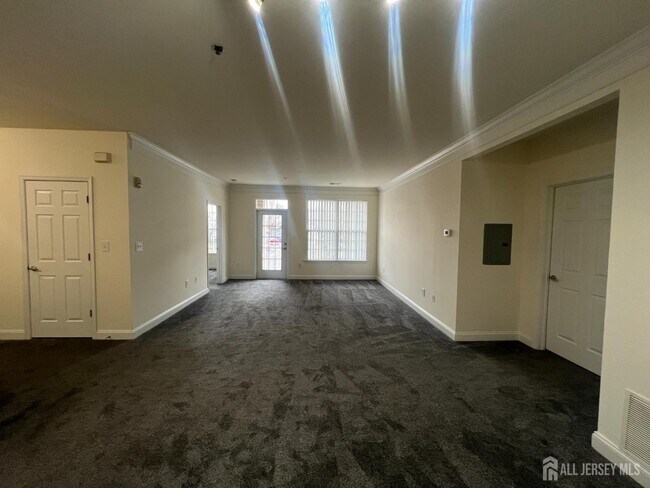 263 Samuel Cir in Sayreville, NJ - Building Photo - Building Photo