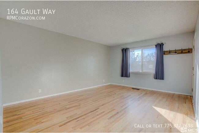 164 Gault Way in Sparks, NV - Building Photo - Building Photo