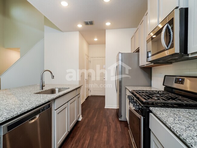 2739 Spencebrook in New Braunfels, TX - Foto de edificio - Building Photo