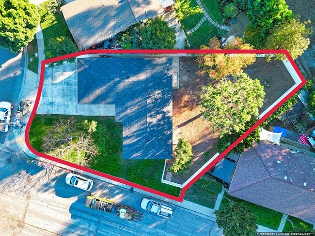 7100 E Atherton Dr in Long Beach, CA - Foto de edificio - Building Photo