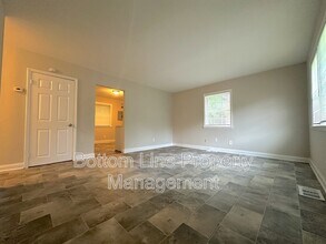 1713 Longleaf Dr in Charlotte, NC - Building Photo - Building Photo