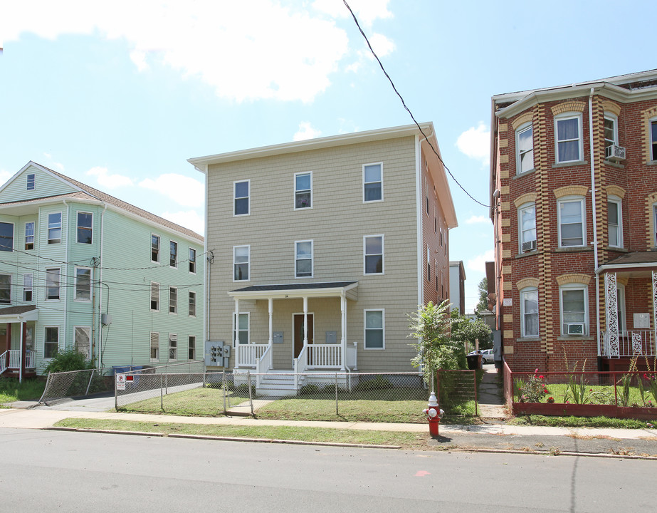 34 Silver St in New Britain, CT - Foto de edificio