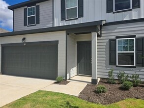 319 Stonebrook Dr in Hutto, TX - Building Photo - Building Photo