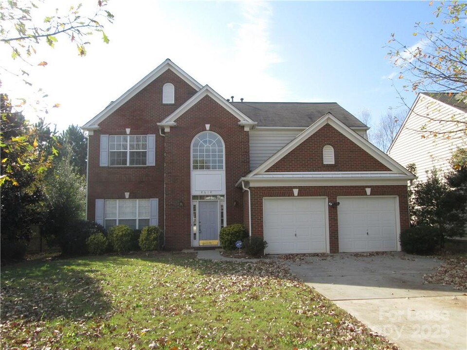 8618 Society St in Charlotte, NC - Building Photo