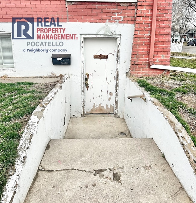 159 S 11th Ave in Pocatello, ID - Building Photo - Building Photo