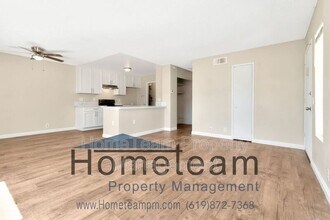 2424 Adirondack Row in San Diego, CA - Building Photo - Building Photo