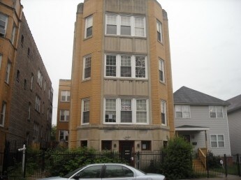 5518-20 W Jackson Blvd in Chicago, IL - Building Photo