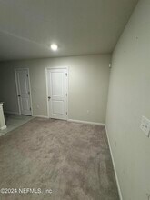 5984 Creekside Crossing Dr in Jacksonville, FL - Building Photo - Building Photo