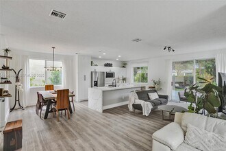 1381 Sago Ln in Weston, FL - Building Photo - Building Photo