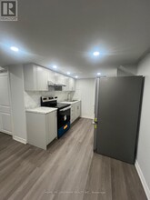 1511 Farmstead Dr in Milton, ON - Building Photo - Building Photo