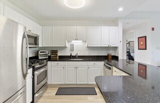 614 Pond St, Unit 1303 in Braintree, MA - Building Photo