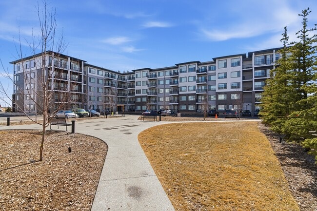property at 395-1395 Skyview Pkwy NE