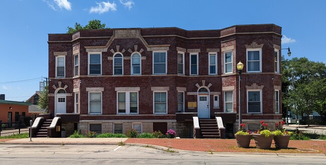 315-317 N Chicago St in Joliet, IL - Building Photo - Primary Photo