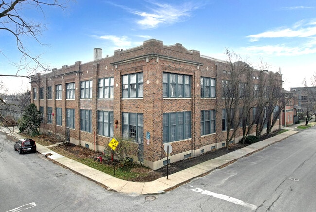 Union Laundry Lofts in Indianapolis, IN - Foto de edificio - Building Photo