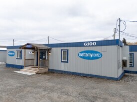 The Laurels in Milton, ON - Building Photo