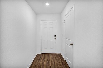 7240 Dancing Wind Ln, Unit 1 in Del Valle, TX - Building Photo - Building Photo