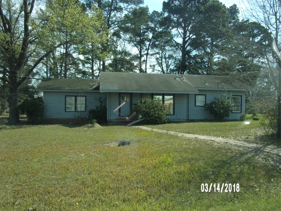 1110 Cook St in Ruston, LA - Foto de edificio