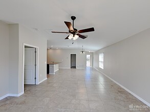 209 Archcliffe Point Pl in Dover, FL - Building Photo - Building Photo