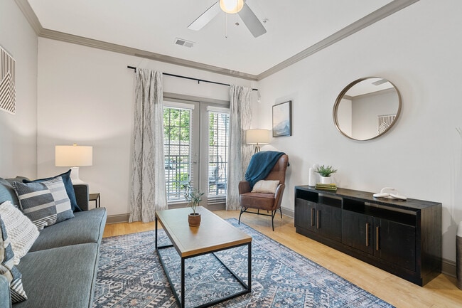 Hawthorne at Weaverville in Weaverville, NC - Foto de edificio - Building Photo