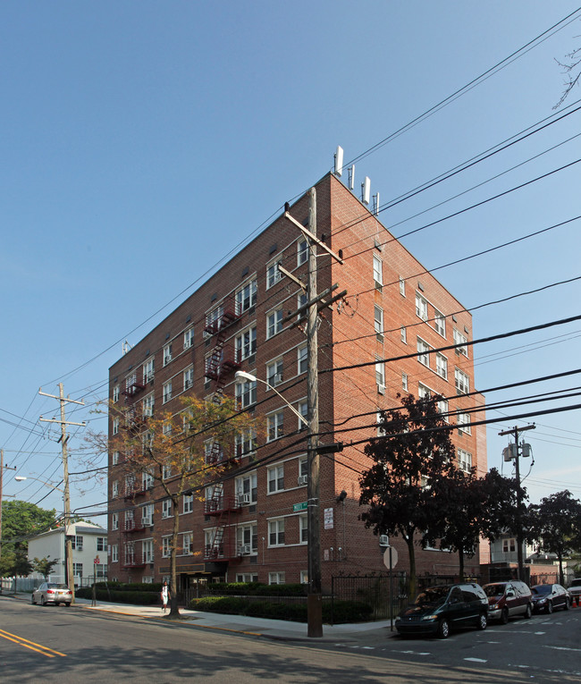 Rachel Arms in Far Rockaway, NY - Foto de edificio - Building Photo