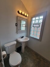 2911 N 9th St, Unit 2911-A in Milwaukee, WI - Building Photo - Building Photo