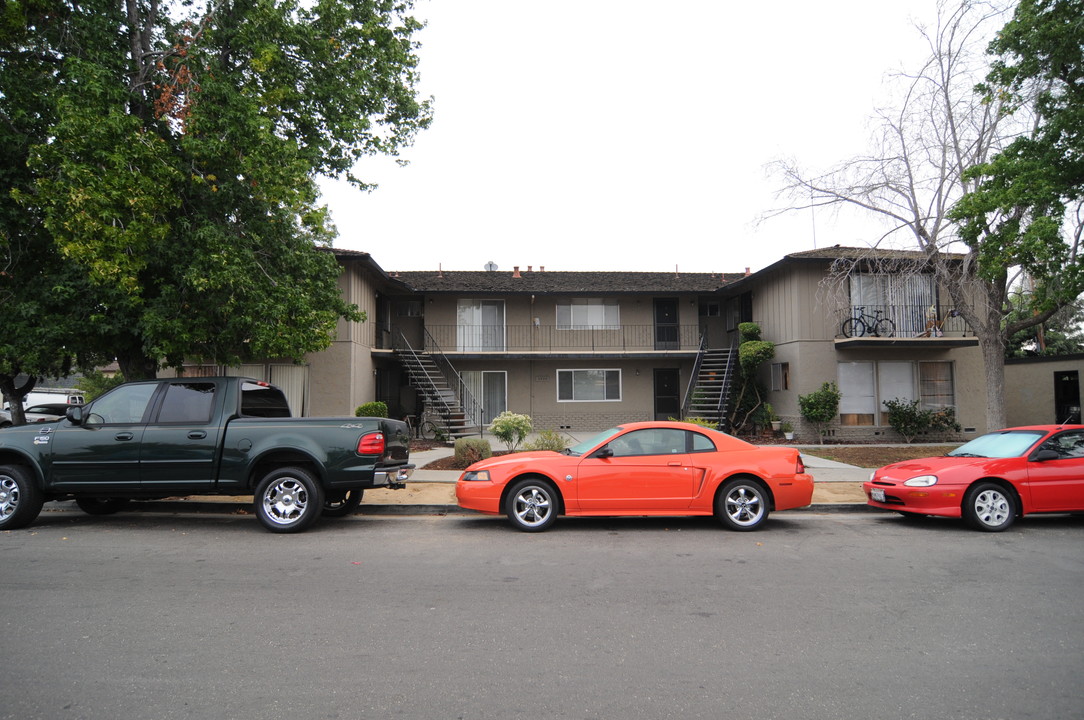 3955 Rhoda Dr in San Jose, CA - Foto de edificio