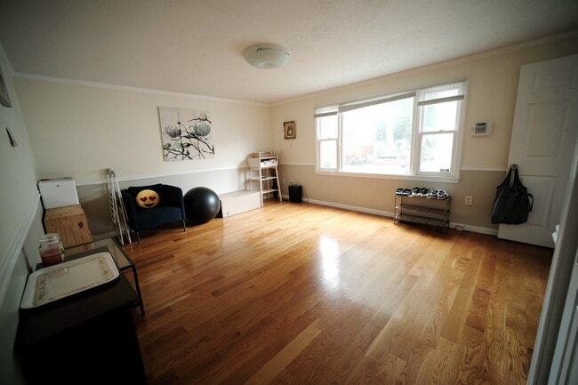 property at 14 Grant Pl