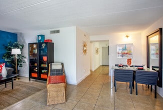 Nautica Apartments in St. Petersburg, FL - Foto de edificio - Interior Photo