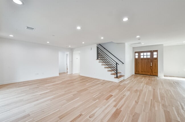 property at 4718 N Braeswood Blvd