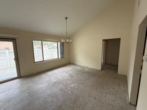 40205 Village 40 in Camarillo, CA - Building Photo - Building Photo