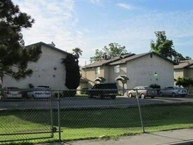 815 Wallace St in Bakersfield, CA - Building Photo