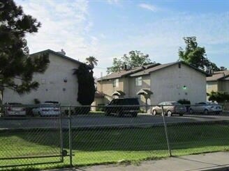 815 Wallace St in Bakersfield, CA - Foto de edificio