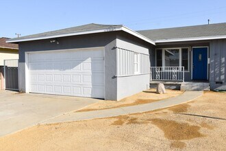 1238 E Locust Ave in Orange, CA - Building Photo - Building Photo