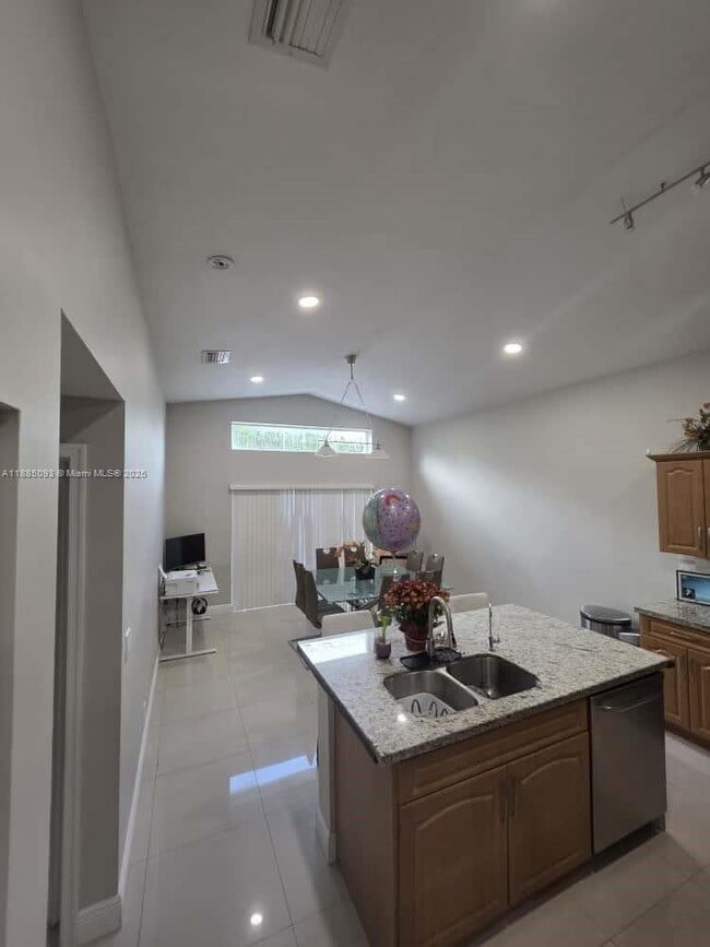 16250 SW 26th St in Miramar, FL - Building Photo - Building Photo