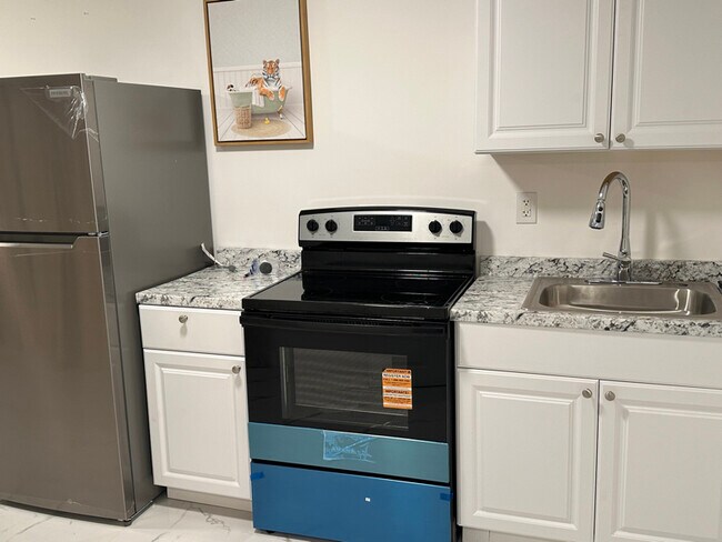 1020 NW 55th St in Miami, FL - Building Photo - Building Photo