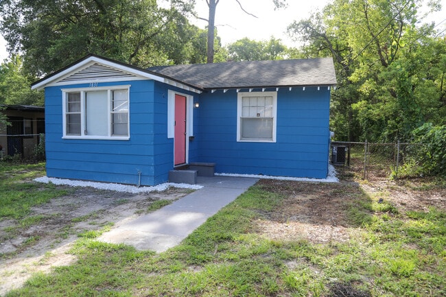 property at 1831 Bennett St