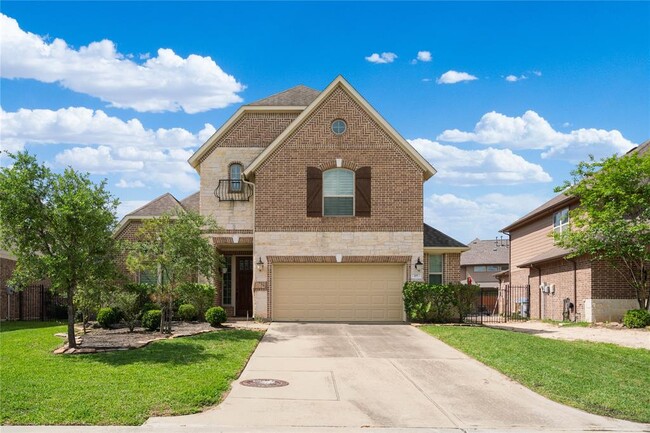 property at 27 S Greenprint Cir