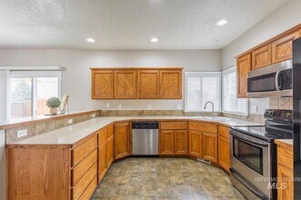 5708 S Kimmer Cove Way in Boise, ID - Building Photo - Building Photo