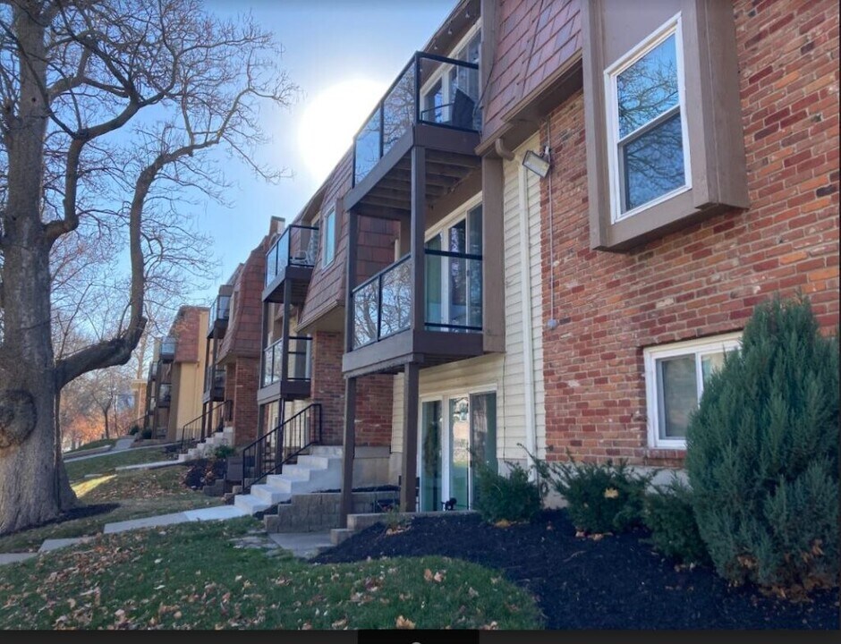 The Kendal in Kansas City, MO - Foto de edificio