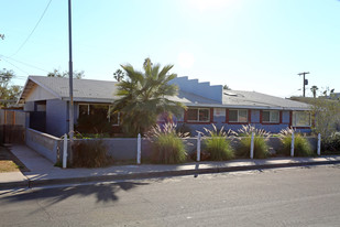 Cameo Village in Phoenix, AZ - Building Photo