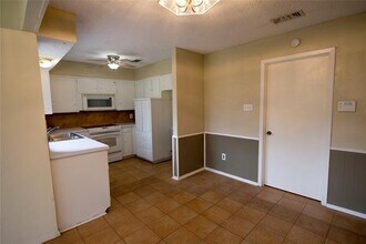 2004 Memphis Dr in Bedford, TX - Building Photo - Building Photo
